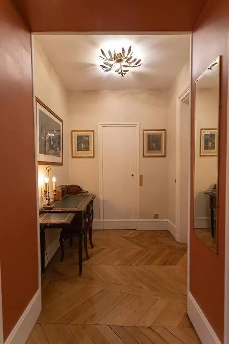 Apartment Vue Louvre Et Seine Paris