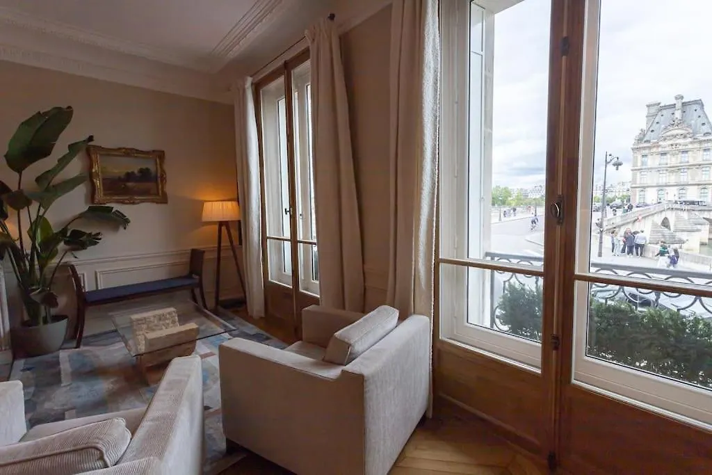Appartement Vue Louvre Et Seine